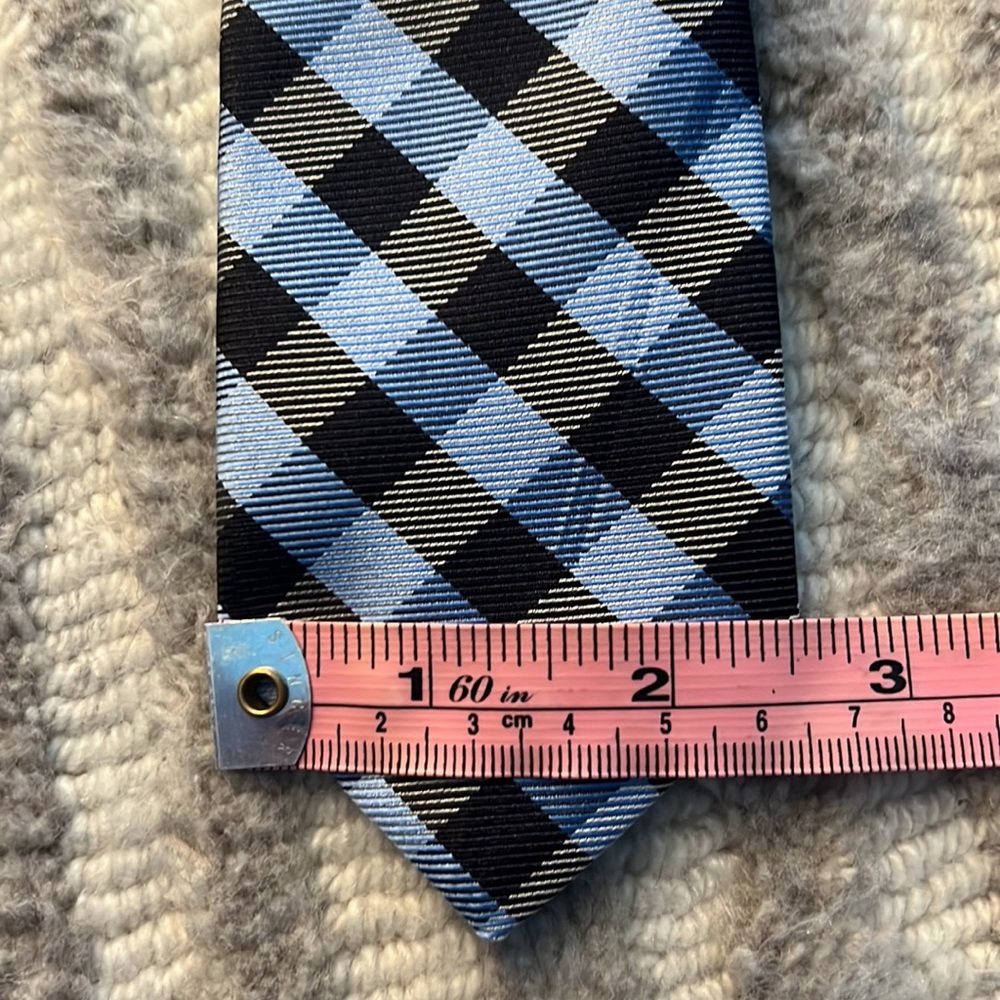 Classic Plaid Tie - Picture 7 of 8